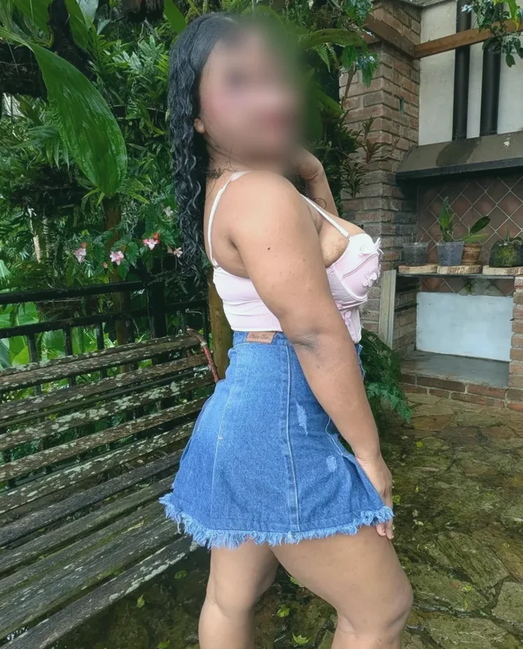 Ailsa, 22