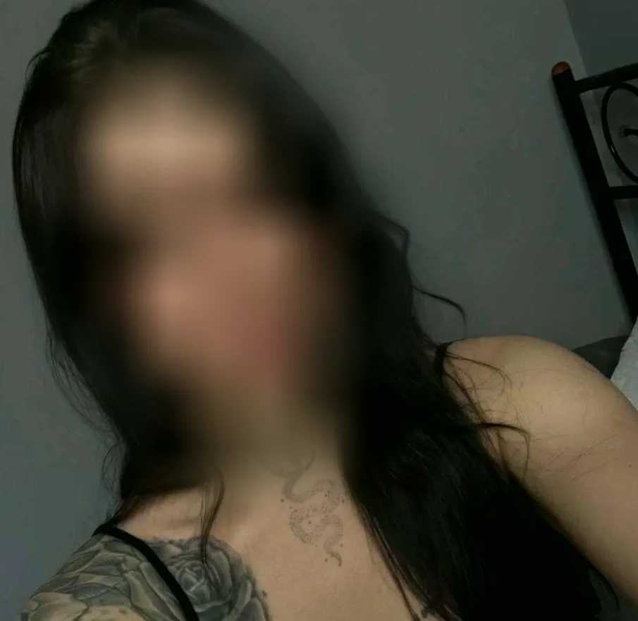 Kirsty, 34