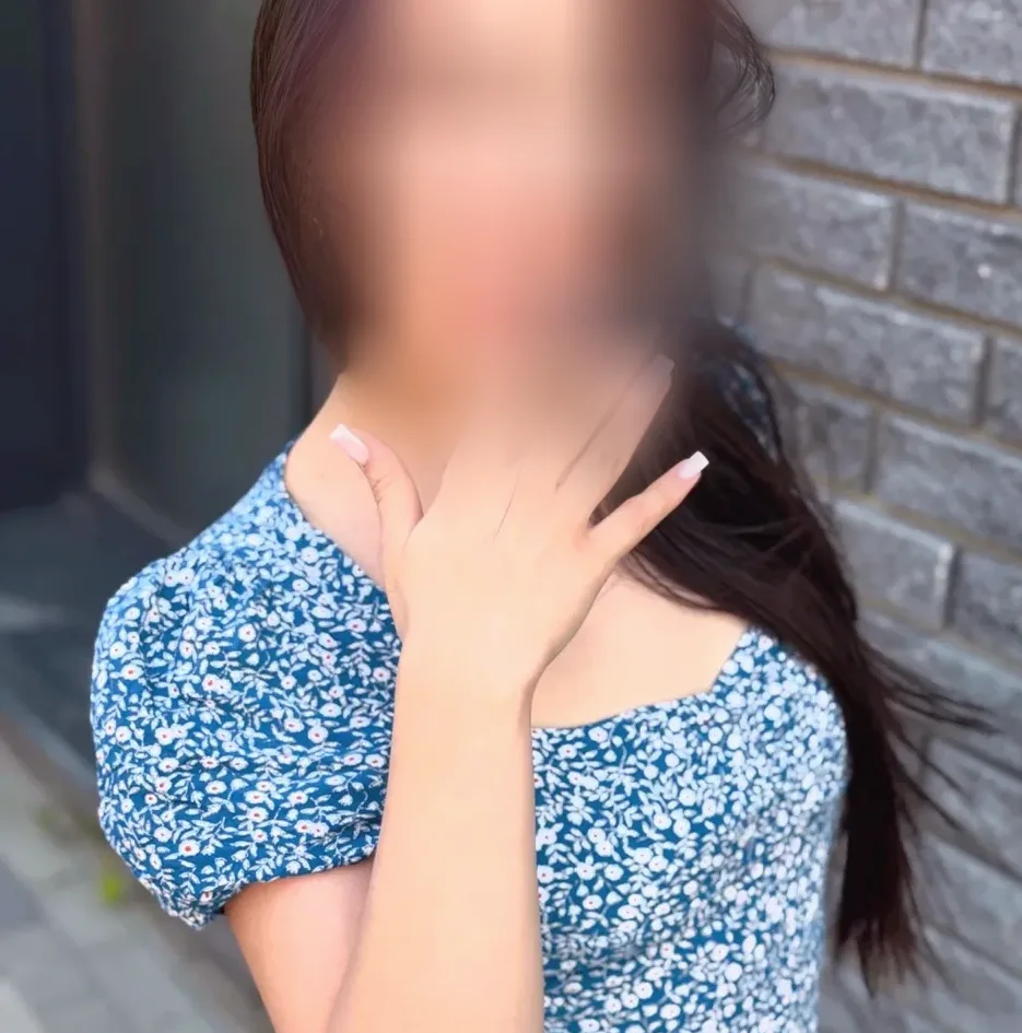 Megan, 22