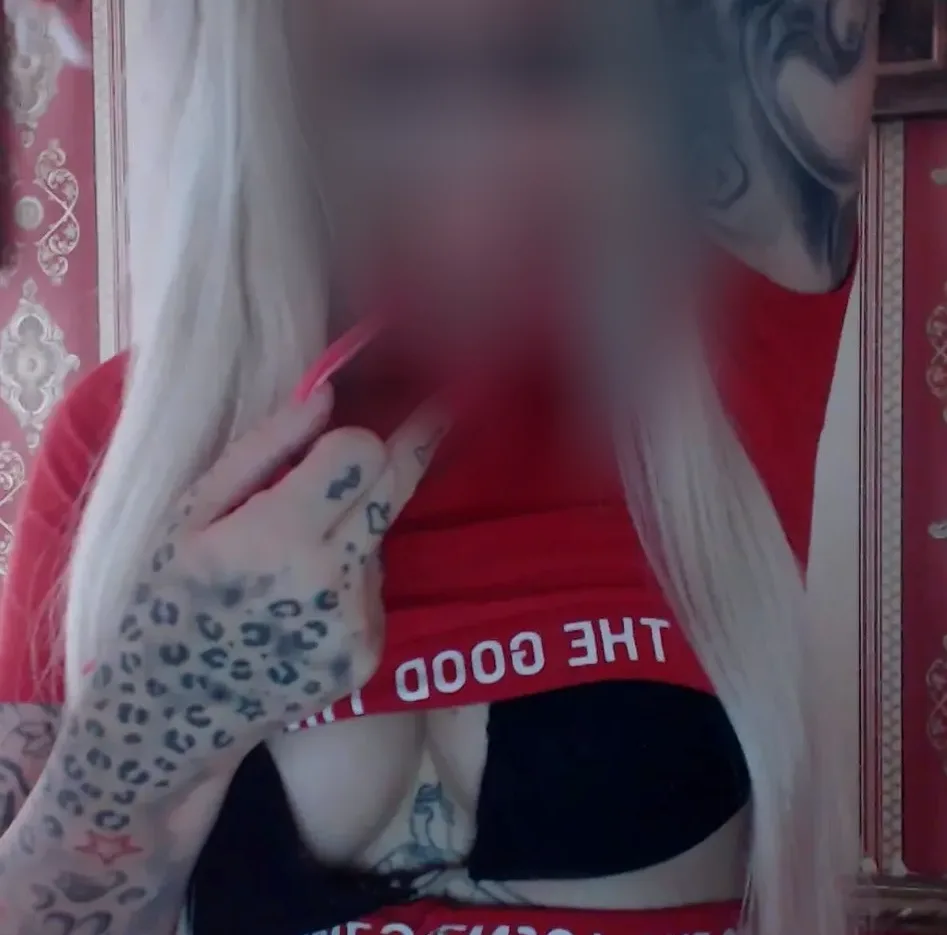 Mila, 30