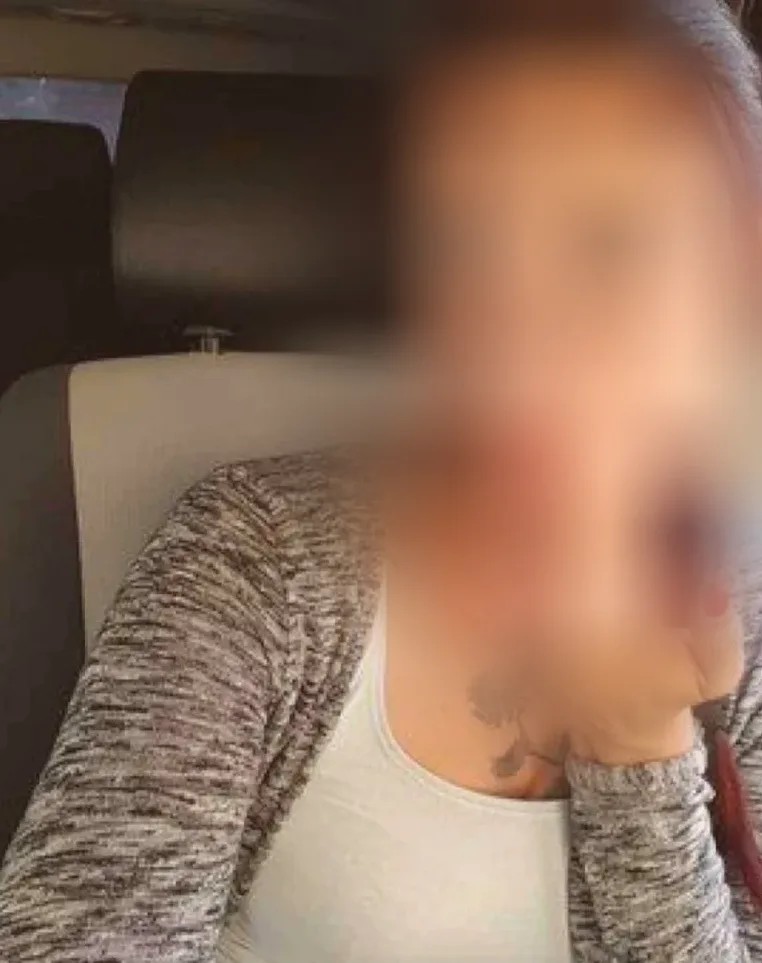 Nia, 39