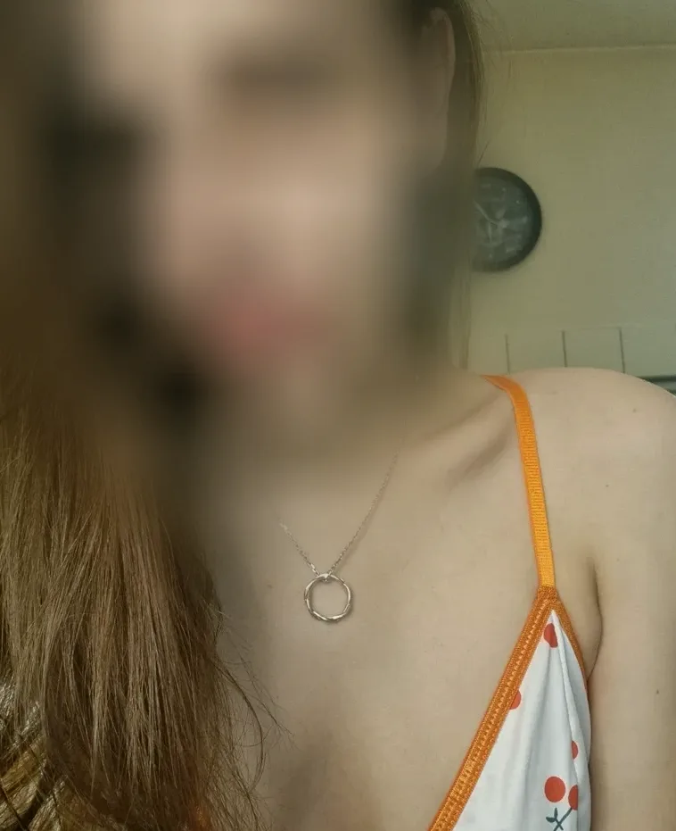 Simran, 28